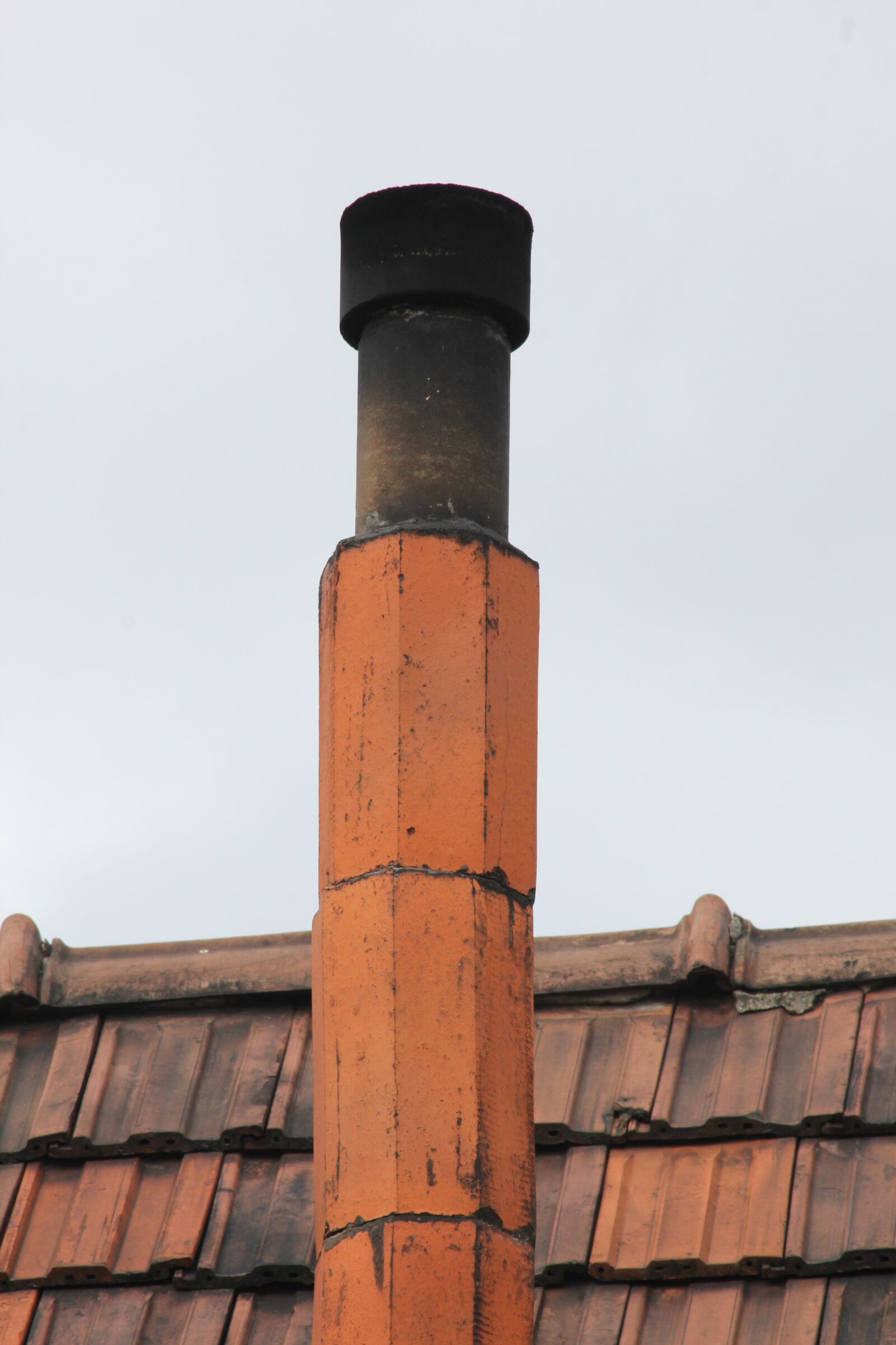 Canon EOS 550D (EOS Rebel T2i / EOS Kiss X4) sample photo. Chimney, brick, bricks photography