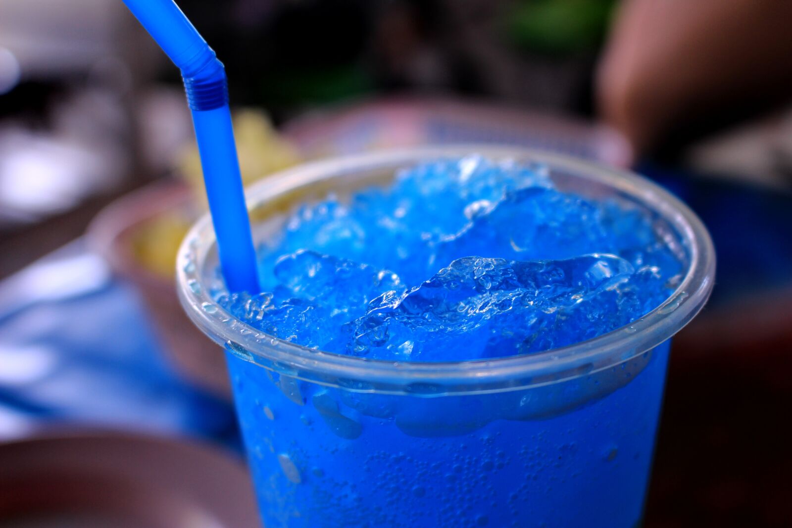 Canon EOS 700D (EOS Rebel T5i / EOS Kiss X7i) sample photo. Blue hawaii, the cocktails photography