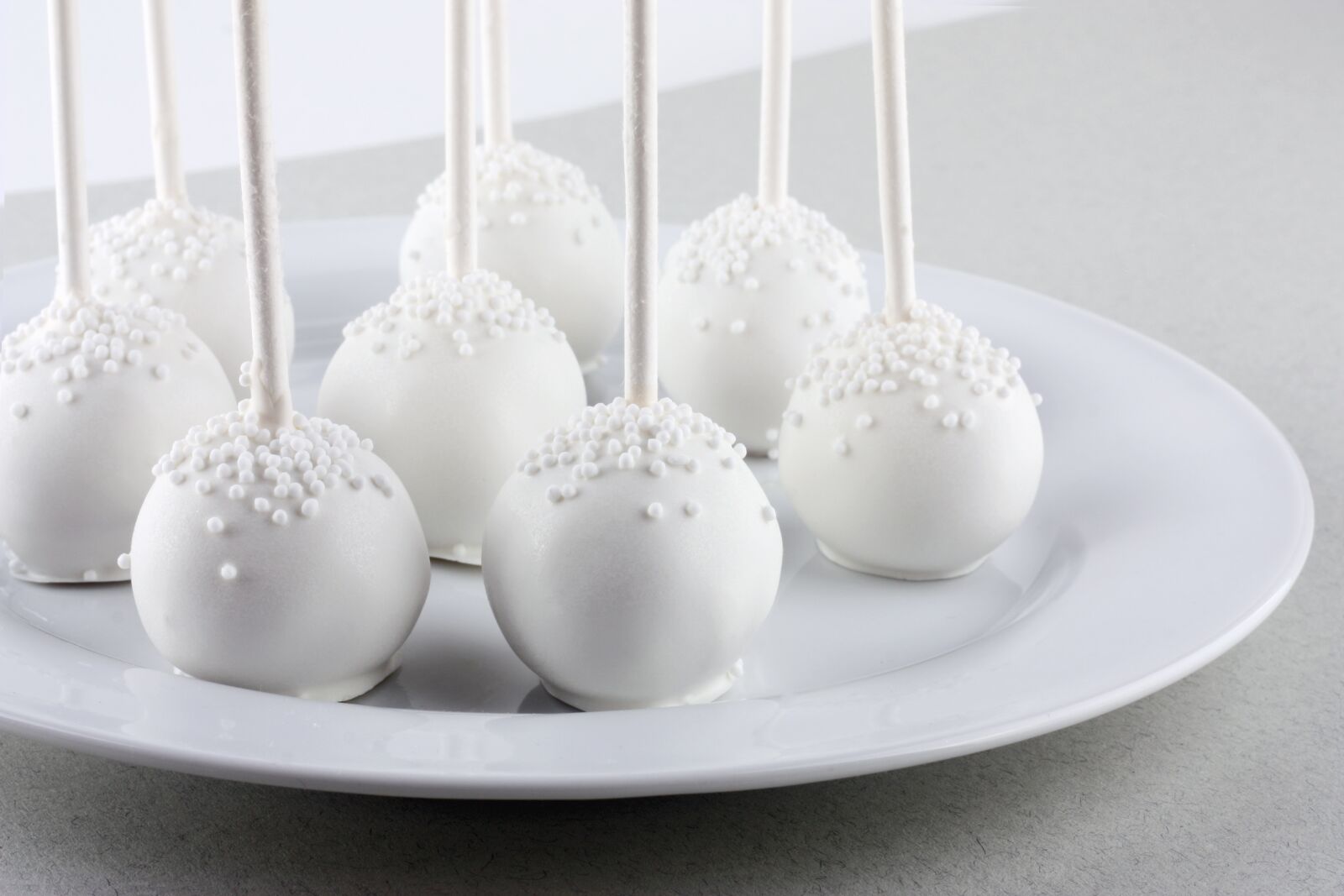 Canon EOS 450D (EOS Rebel XSi / EOS Kiss X2) sample photo. Cake pops, dessert, sweet photography
