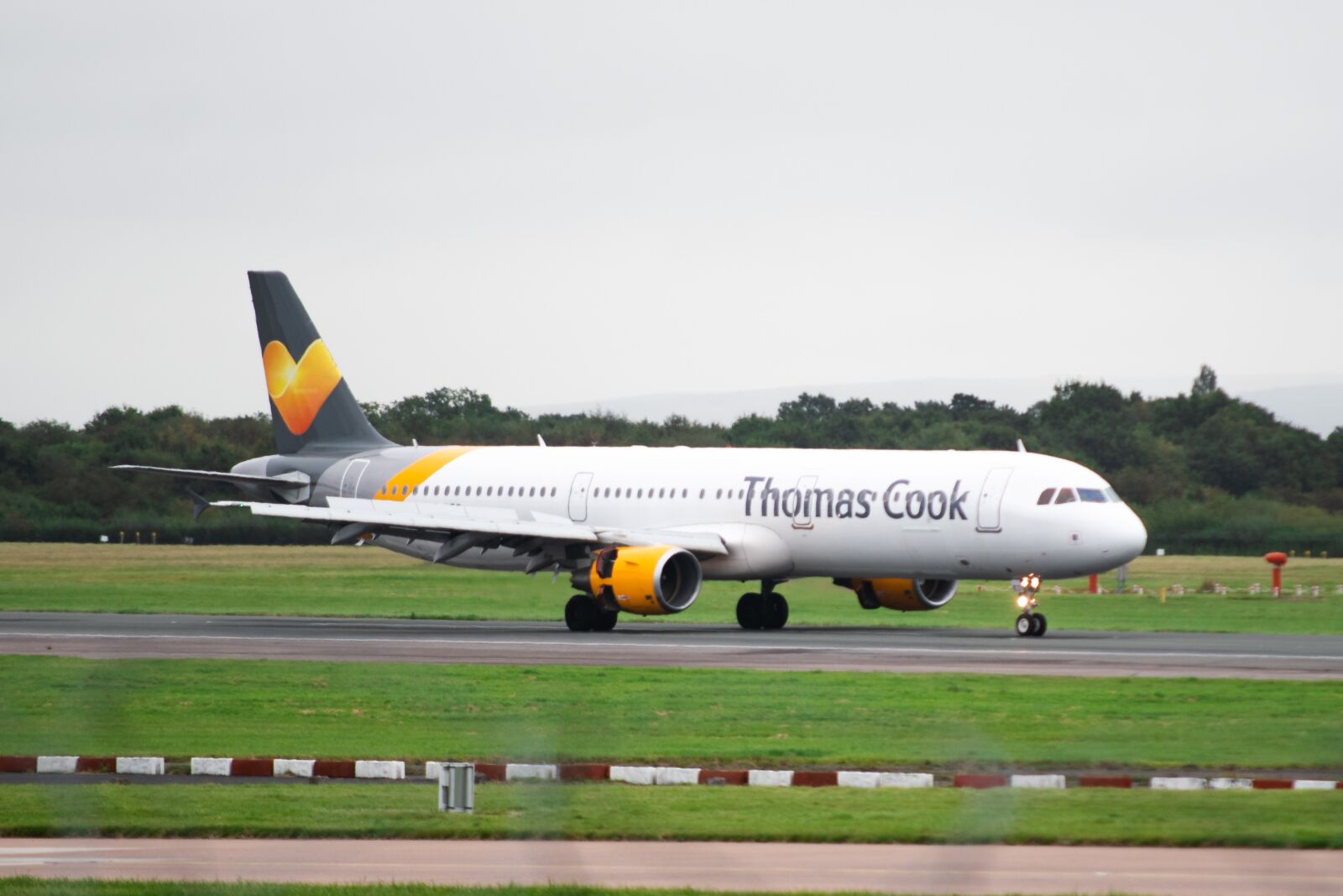 Nikon D500 sample photo. Thomas cook, plane, planes photography