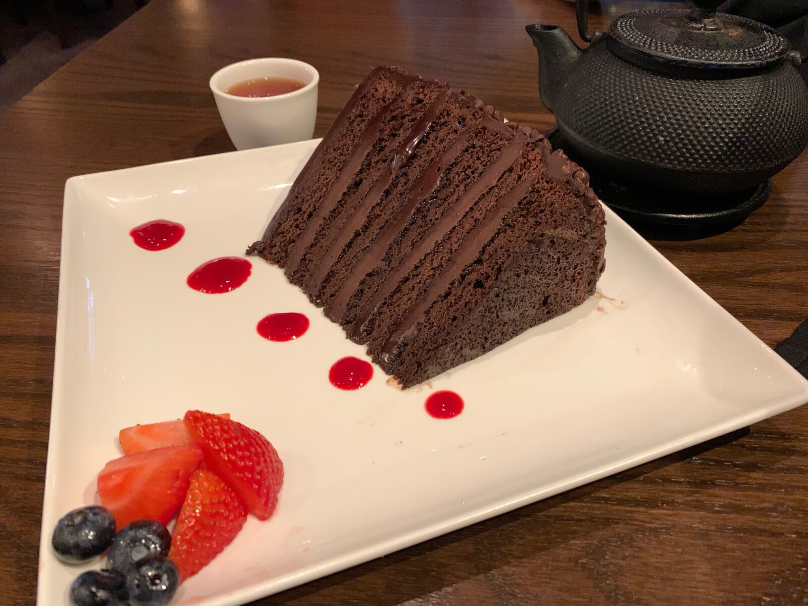 Apple iPhone XS sample photo. Chocolate, cake, strawberries photography