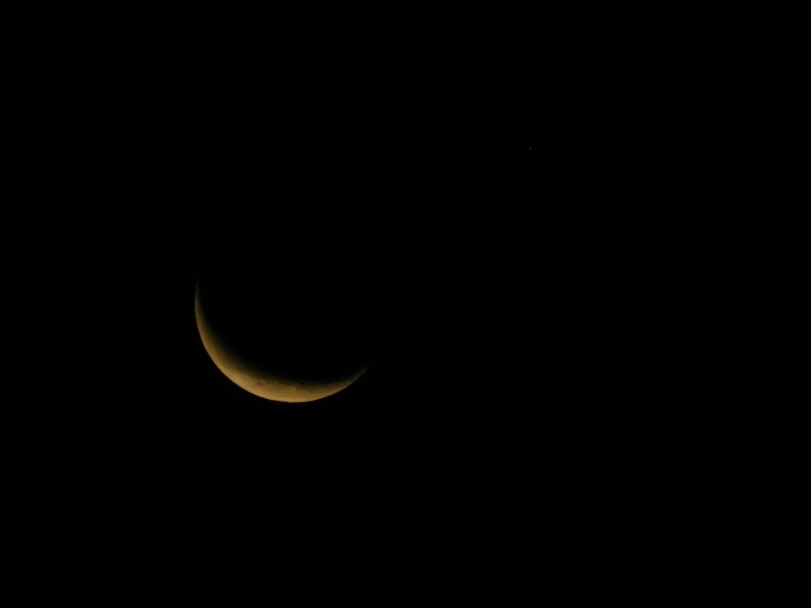 Nikon Coolpix B500 sample photo. Moon, sickle, night sky photography