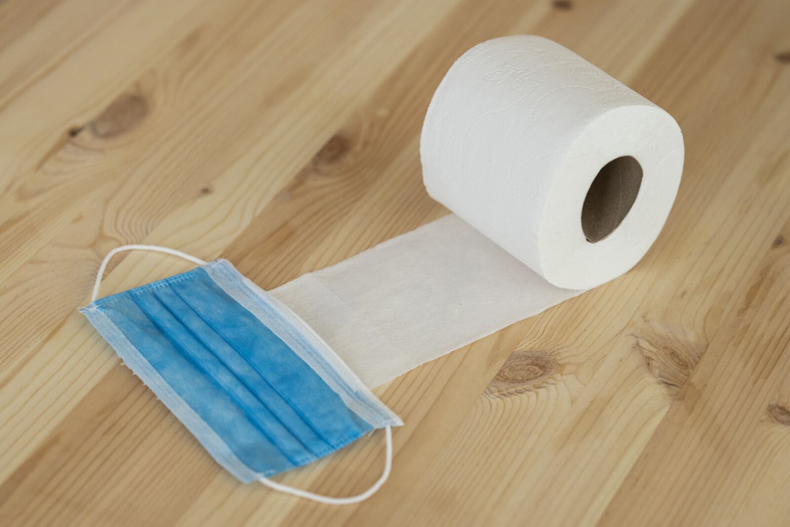 Canon RF 85mm F1.2L USM sample photo. Toilet paper, mask, coronavirus photography