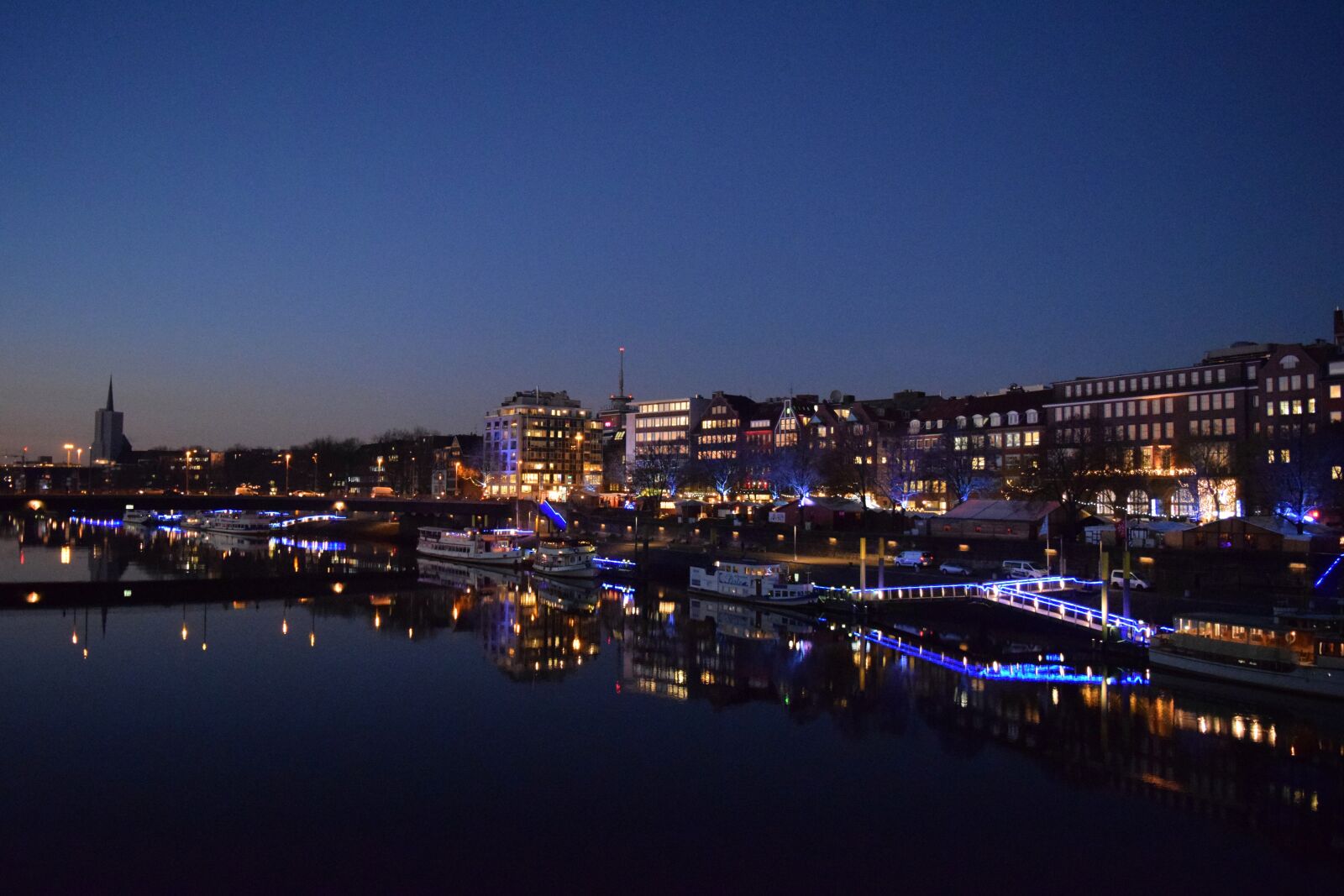 Nikon D3300 sample photo. Bremen, weser, kill photography