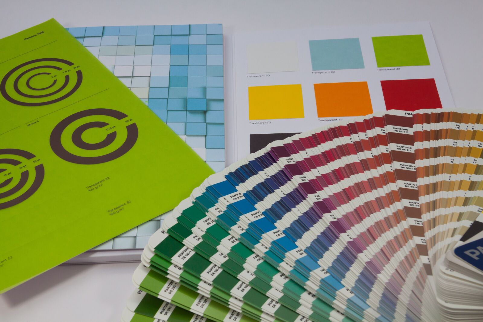 Canon EF-S 17-85mm F4-5.6 IS USM sample photo. Color patterns, paper pattern photography