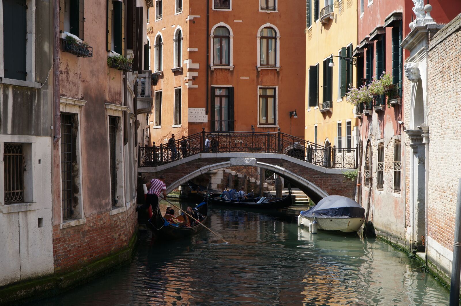Sony Alpha NEX-6 sample photo. Venice, canal, ridge photography