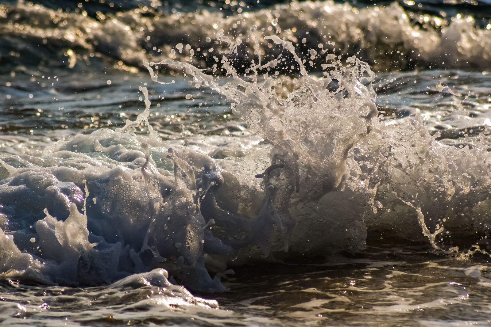 Nikon D3300 sample photo. Wave, splash, wind photography