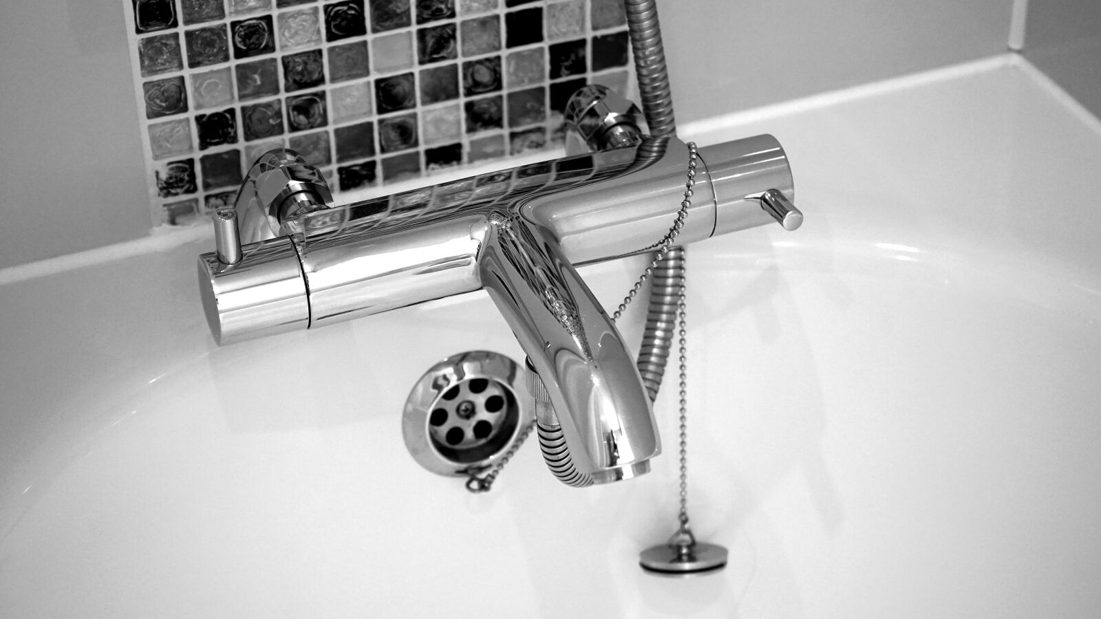 Sony a7 + Sony FE 28-70mm F3.5-5.6 OSS sample photo. Tap, faucet, plumbing photography