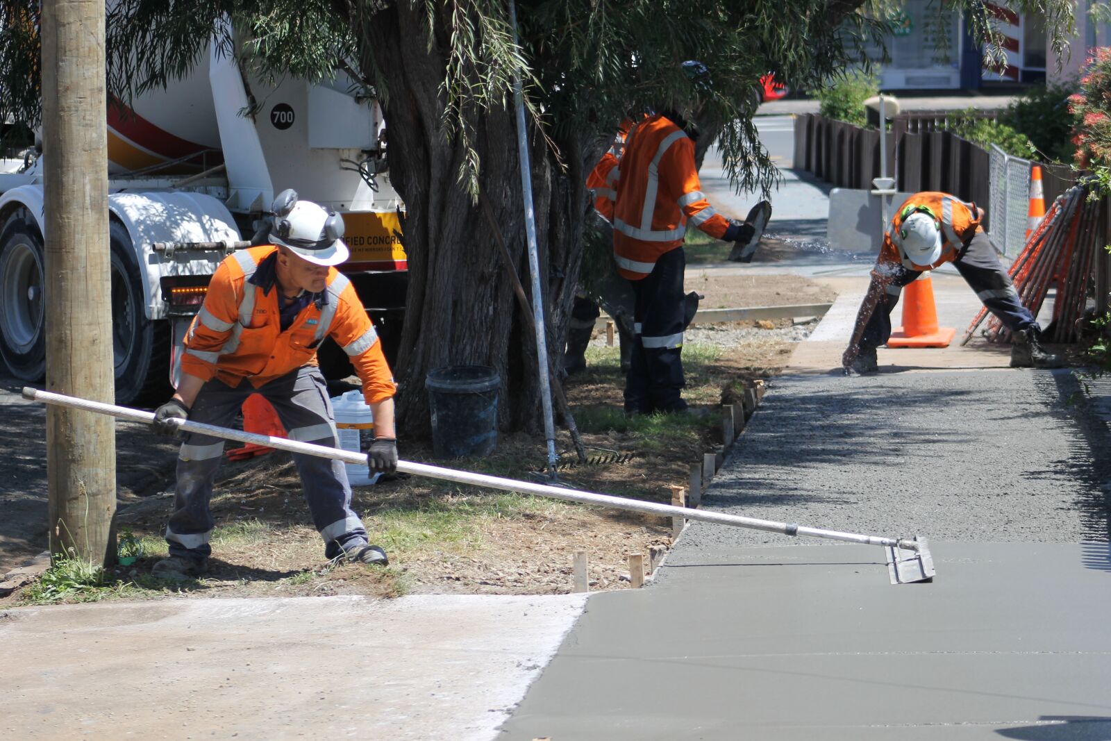 Canon EOS 1100D (EOS Rebel T3 / EOS Kiss X50) sample photo. Concrete, construction, concreting photography