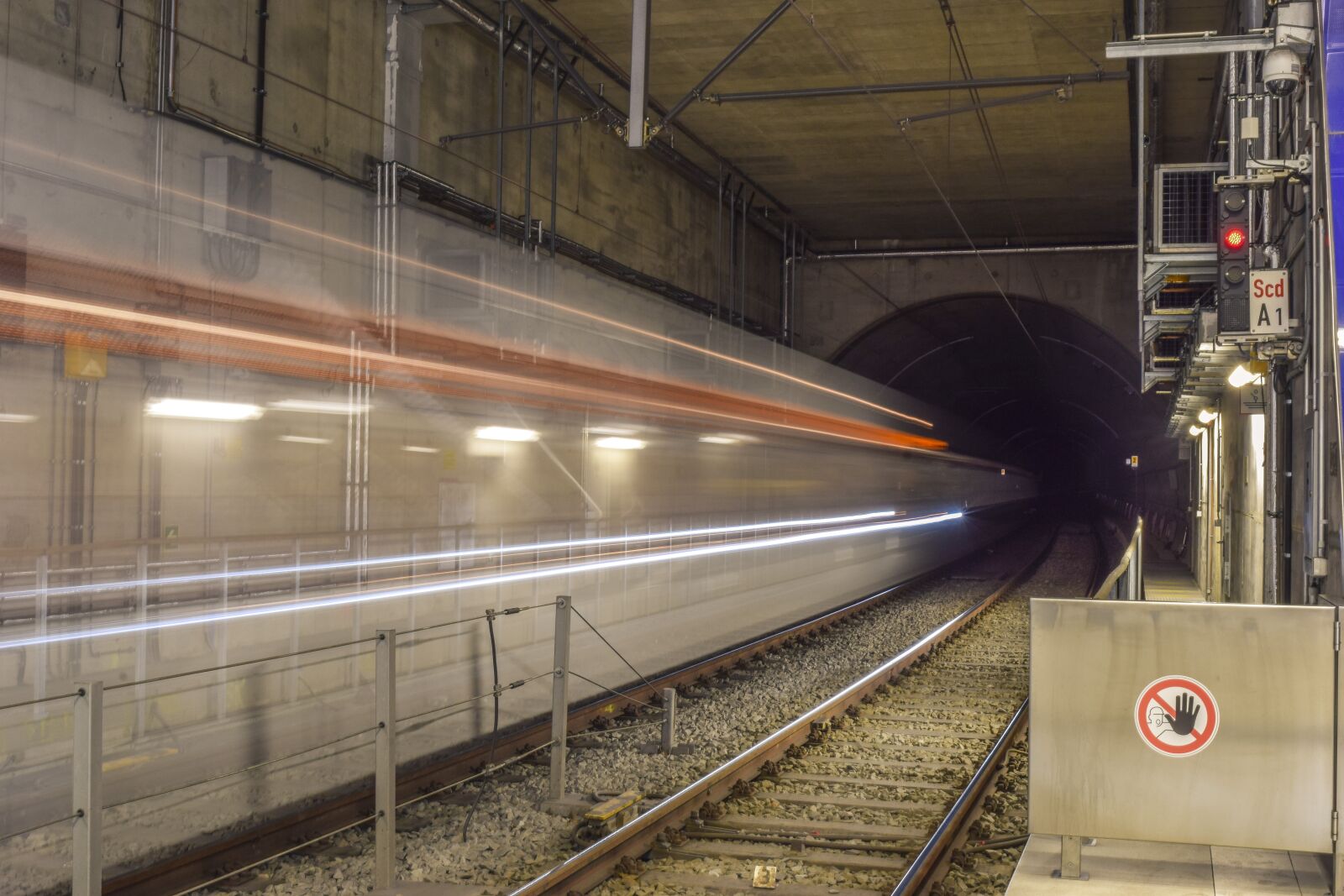 Nikon D3300 sample photo. Tunnel, ubahn, subway photography