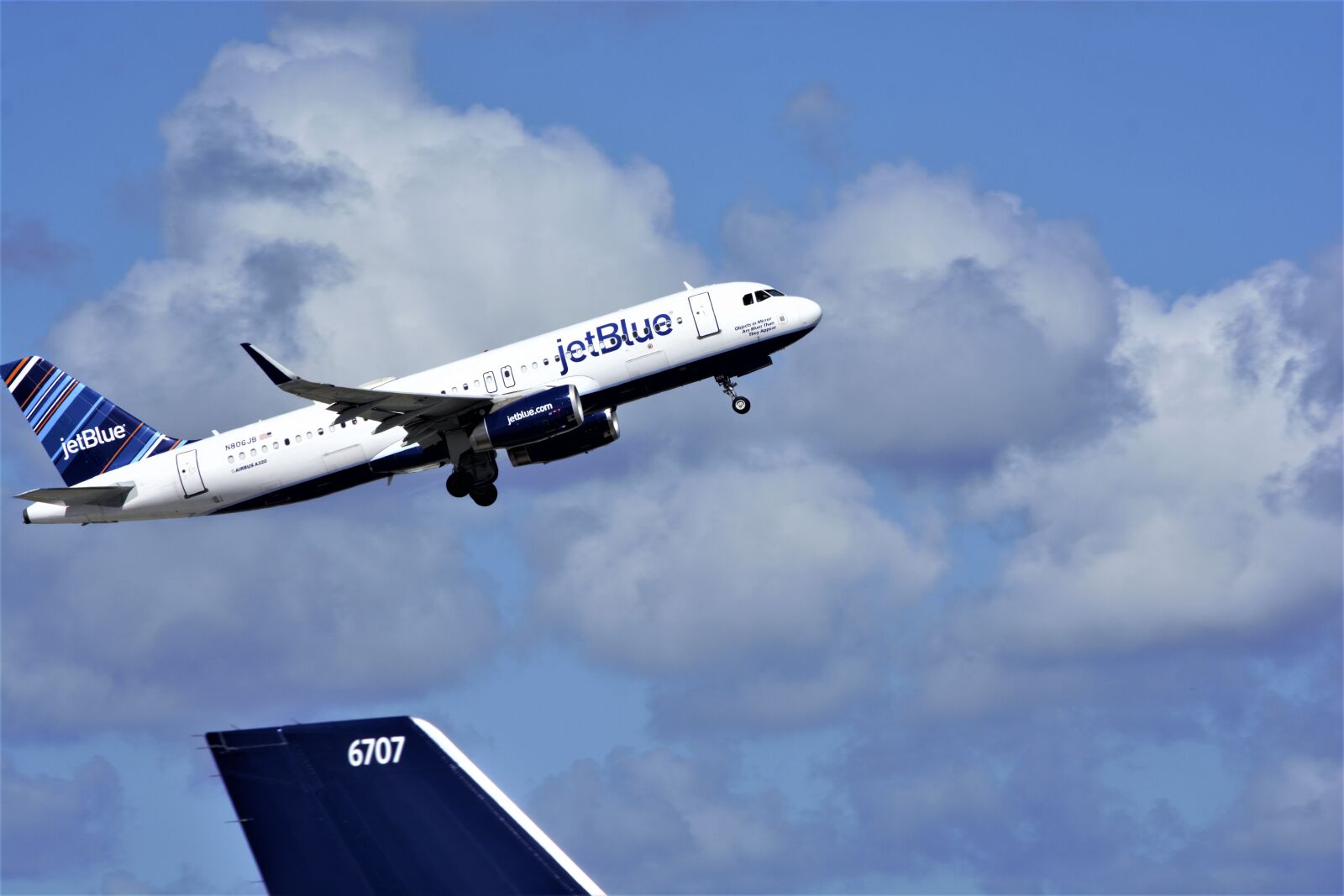 Nikon D7100 sample photo. Airliner, taking off, flying photography