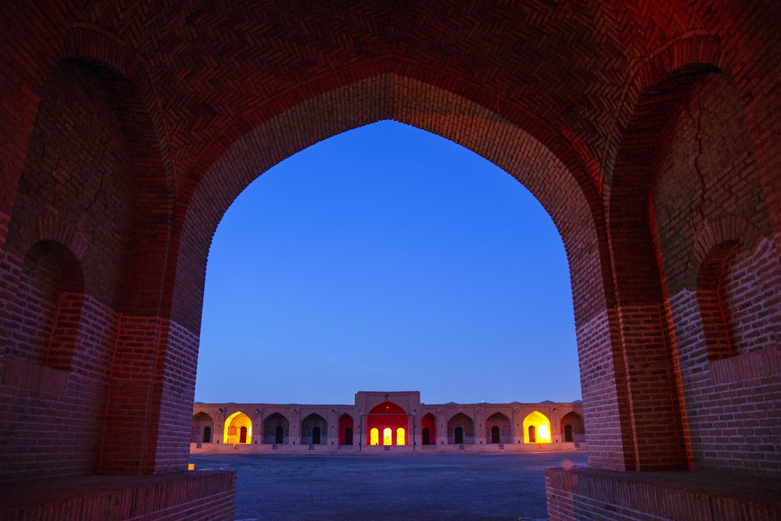 Canon EOS 6D + Canon EF 24-105mm F4L IS USM sample photo. Caravansary, monument, persian architecture photography