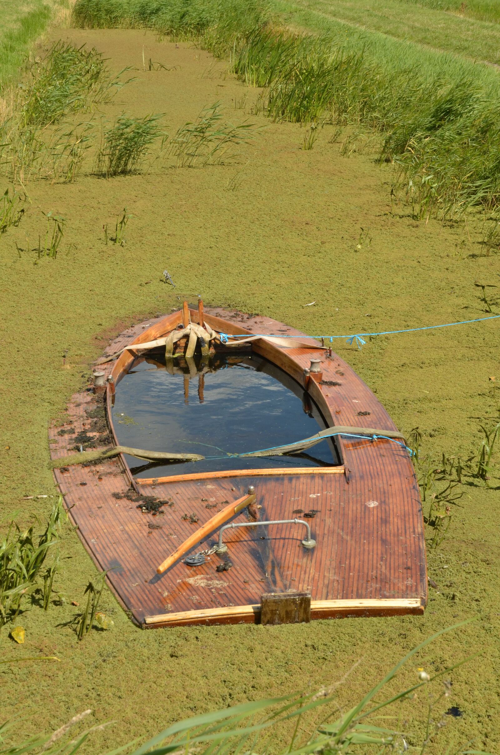 Nikon D7000 sample photo. Boat, ship, sunk photography