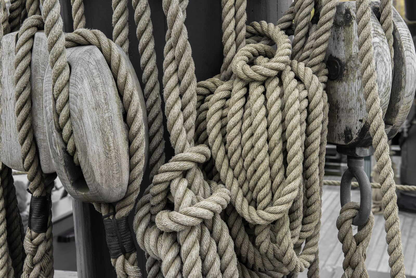 Nikon D750 sample photo. Amsterdam, wood, rope photography