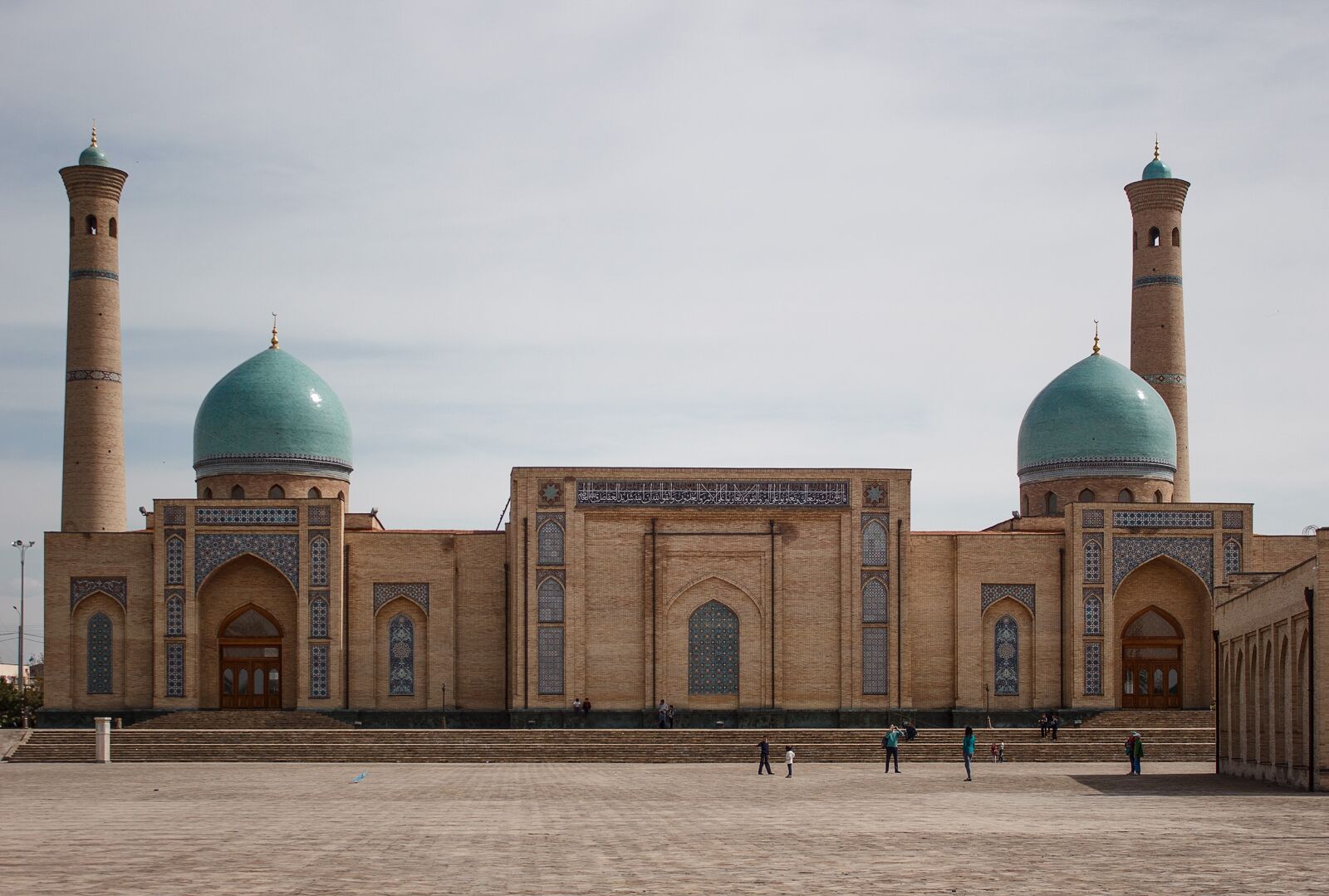 Canon EOS 550D (EOS Rebel T2i / EOS Kiss X4) sample photo. Tashkent, uzbekistan, mosque photography