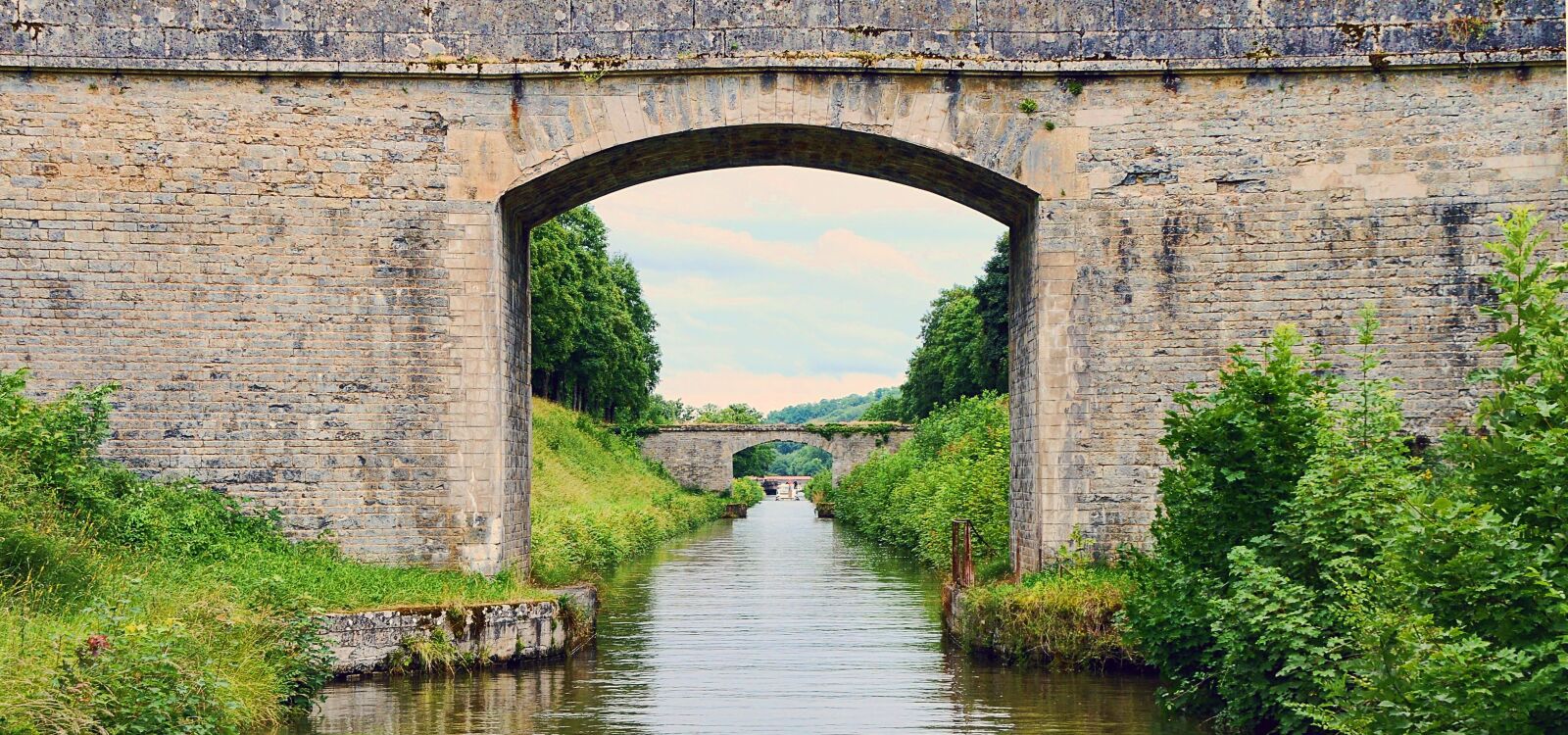 Nikon D300 sample photo. River, bridge, architecture photography