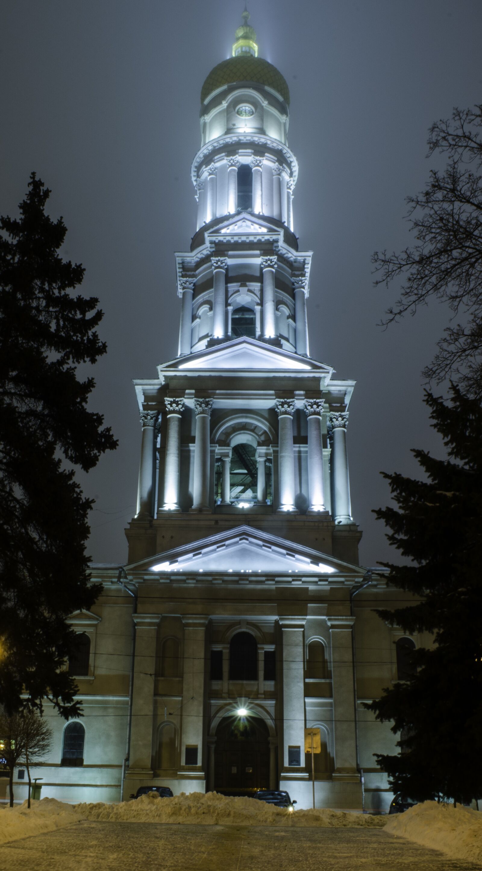Nikon D5100 sample photo. Cathedral, night, fog photography