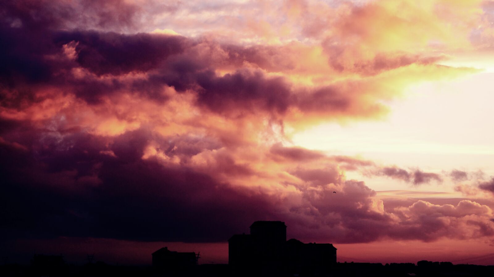 Sony DT 18-55mm F3.5-5.6 SAM II sample photo. Nature, landscape, clouds photography