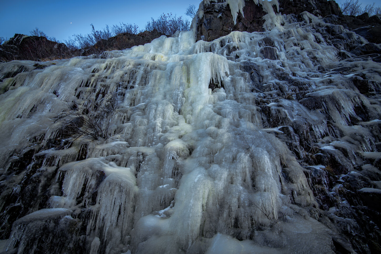 Nikon D610 sample photo. Ice, wall photography