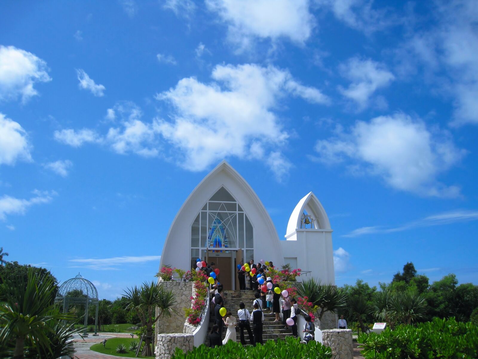 Canon IXY DIGITAL 910 IS sample photo. Ishigaki island, church, wedding photography