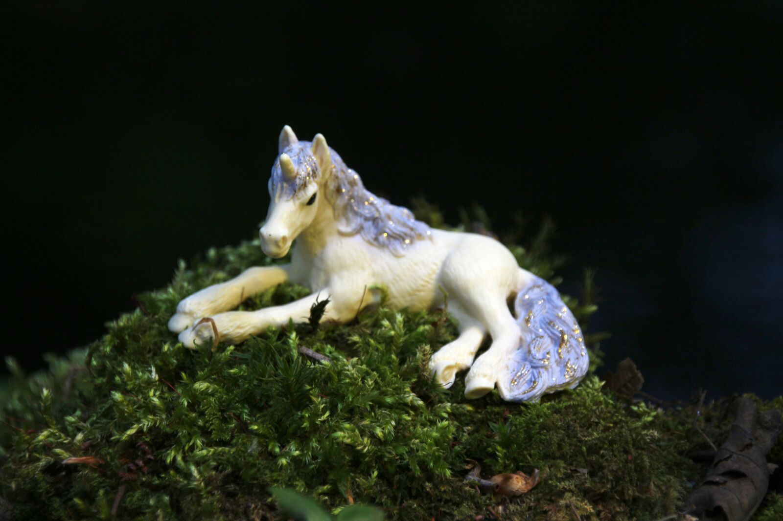 Canon EOS 700D (EOS Rebel T5i / EOS Kiss X7i) sample photo. Unicorn, forest, fantasy photography