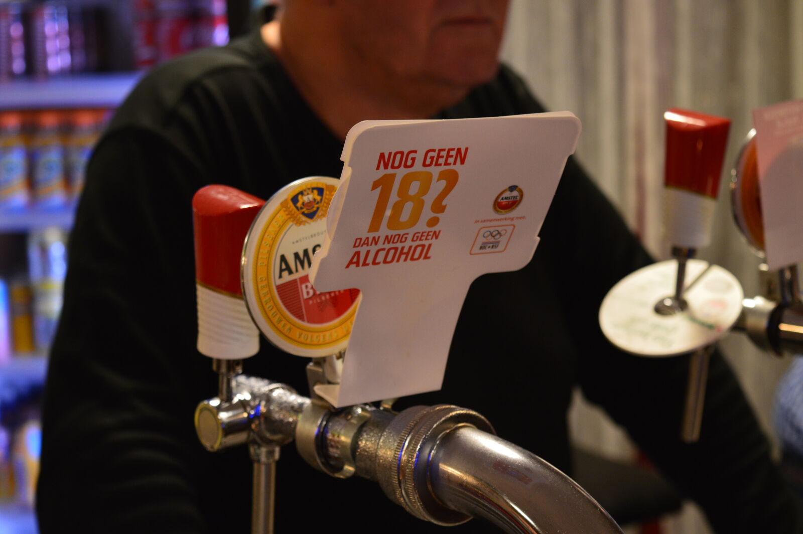 Nikon D3200 sample photo. Beer, cafeteria photography