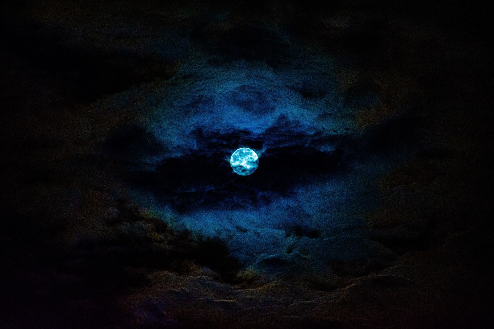 Nikon D7200 sample photo. Moon, clouds, moonlight photography