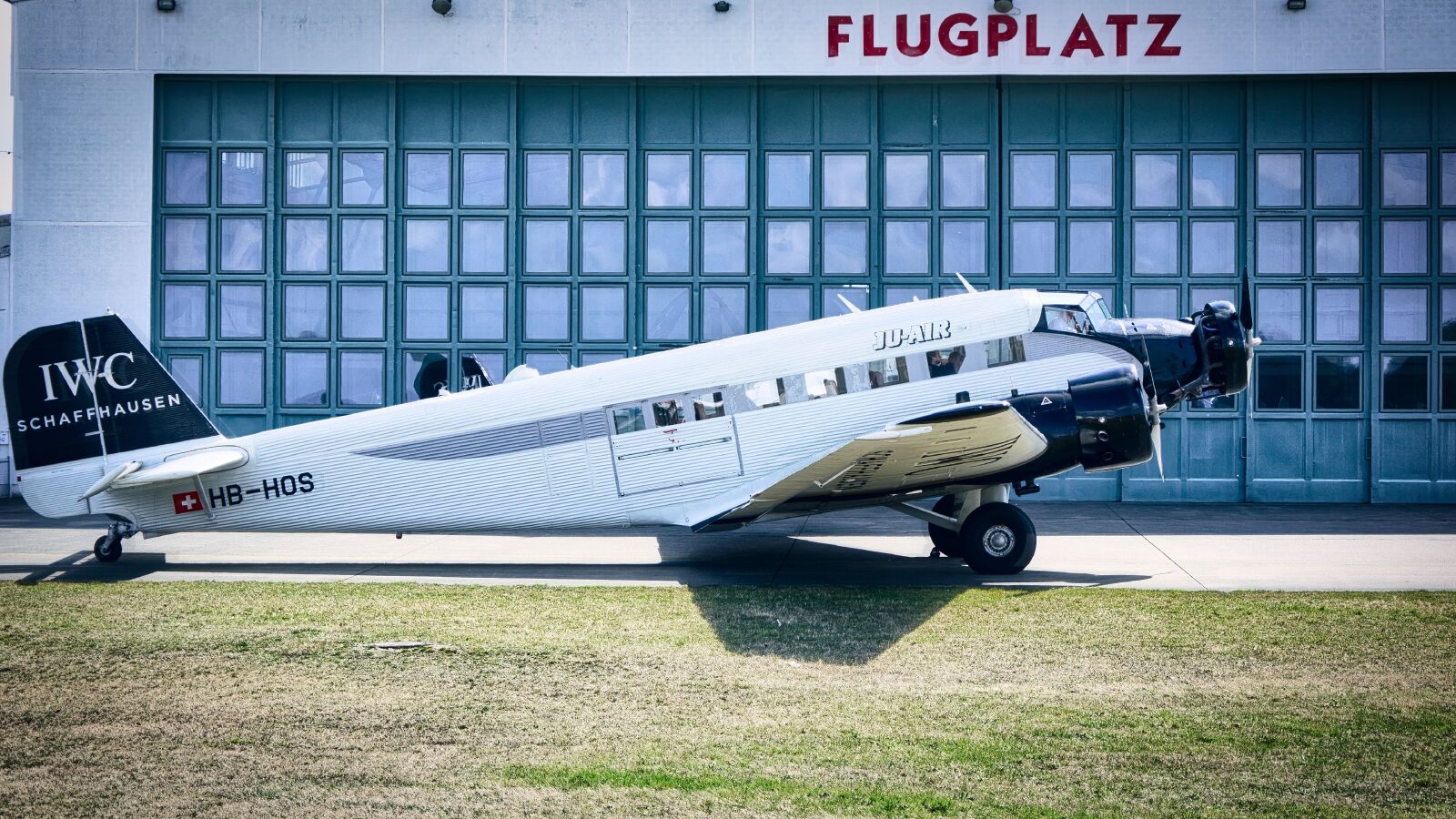 Nikon D5300 sample photo. Aircraft, airport, transport system photography