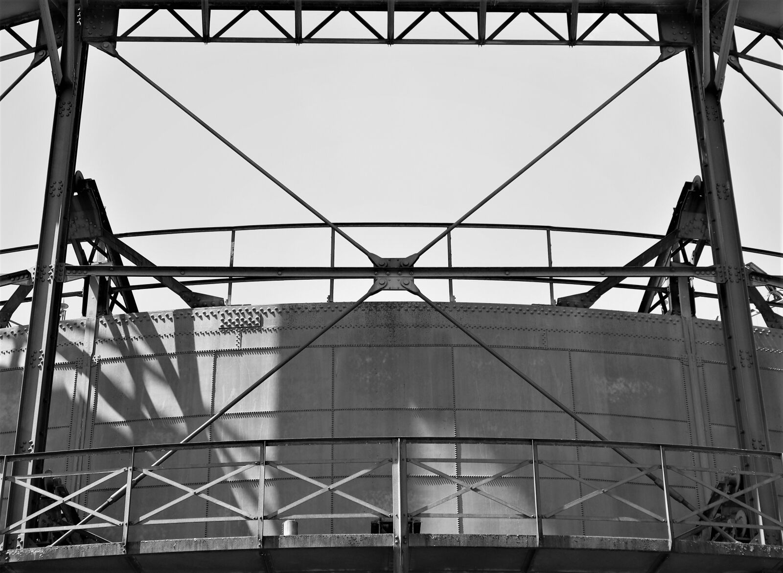 Canon EOS M50 (EOS Kiss M) sample photo. Gasworks, steel, industry photography