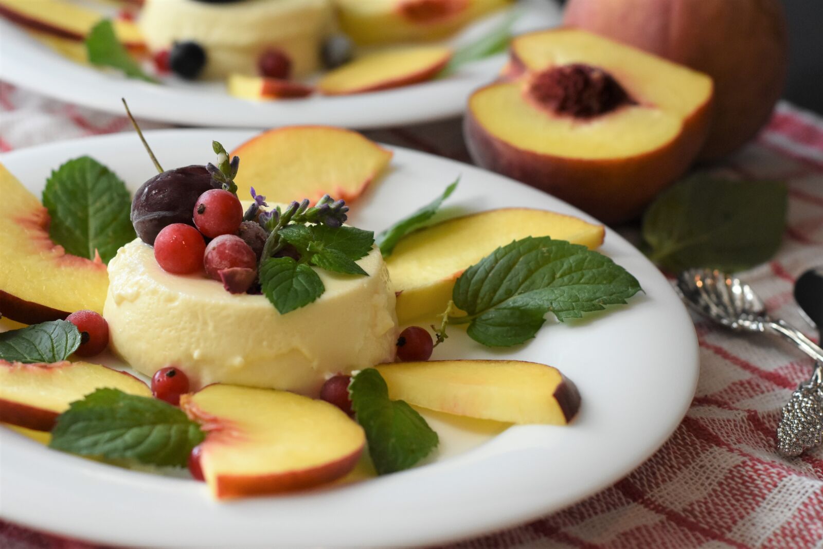 Nikon D7200 sample photo. Panna cotta, cream, dessert photography