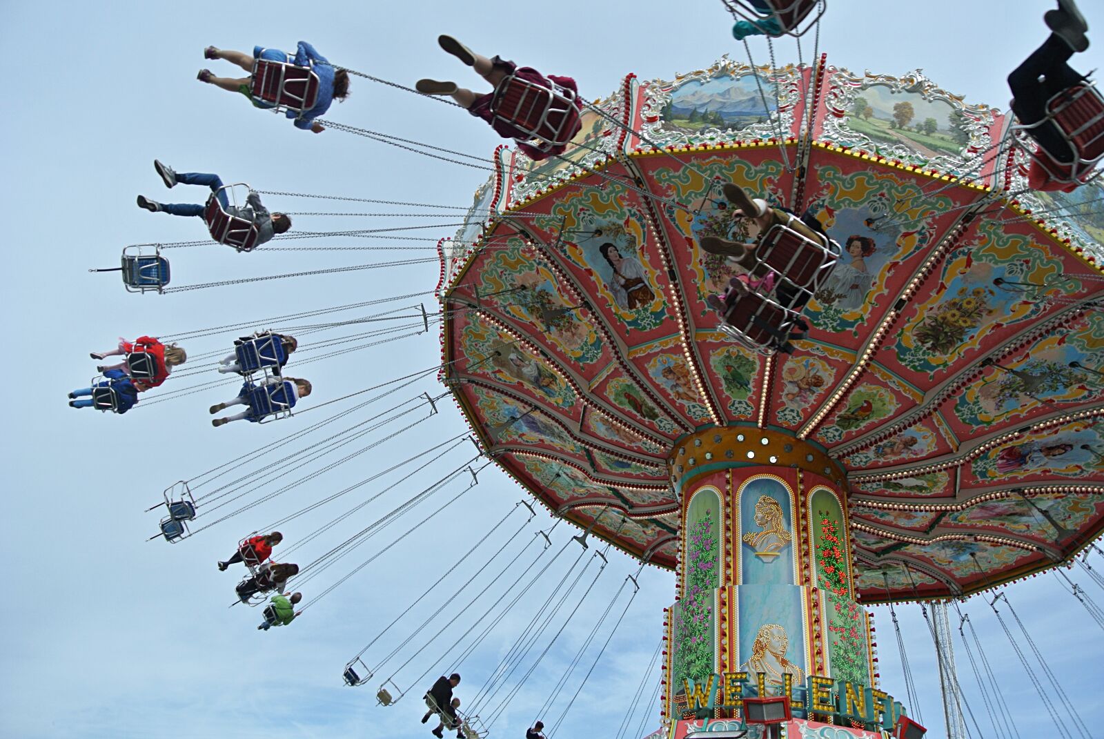 Nikon 1 Nikkor VR 10-30mm F3.5-5.6 sample photo. Kettenkarusell, carousel, oktoberfest photography