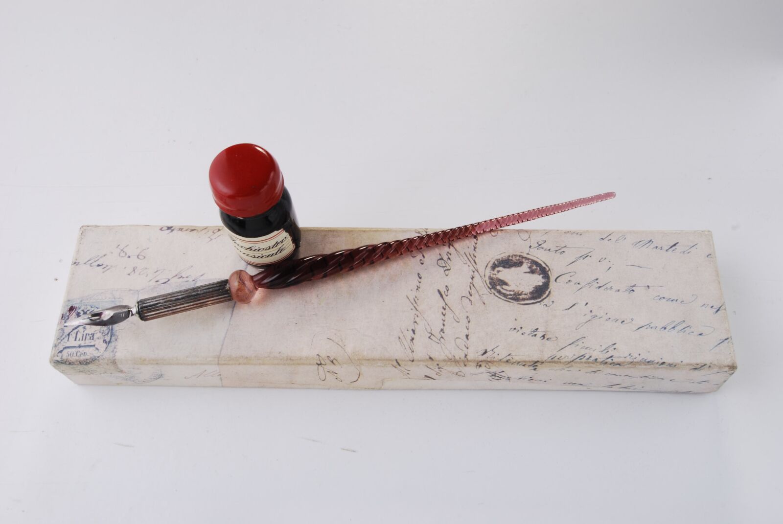 Nikon D40X sample photo. Inkpot and pen, antique photography