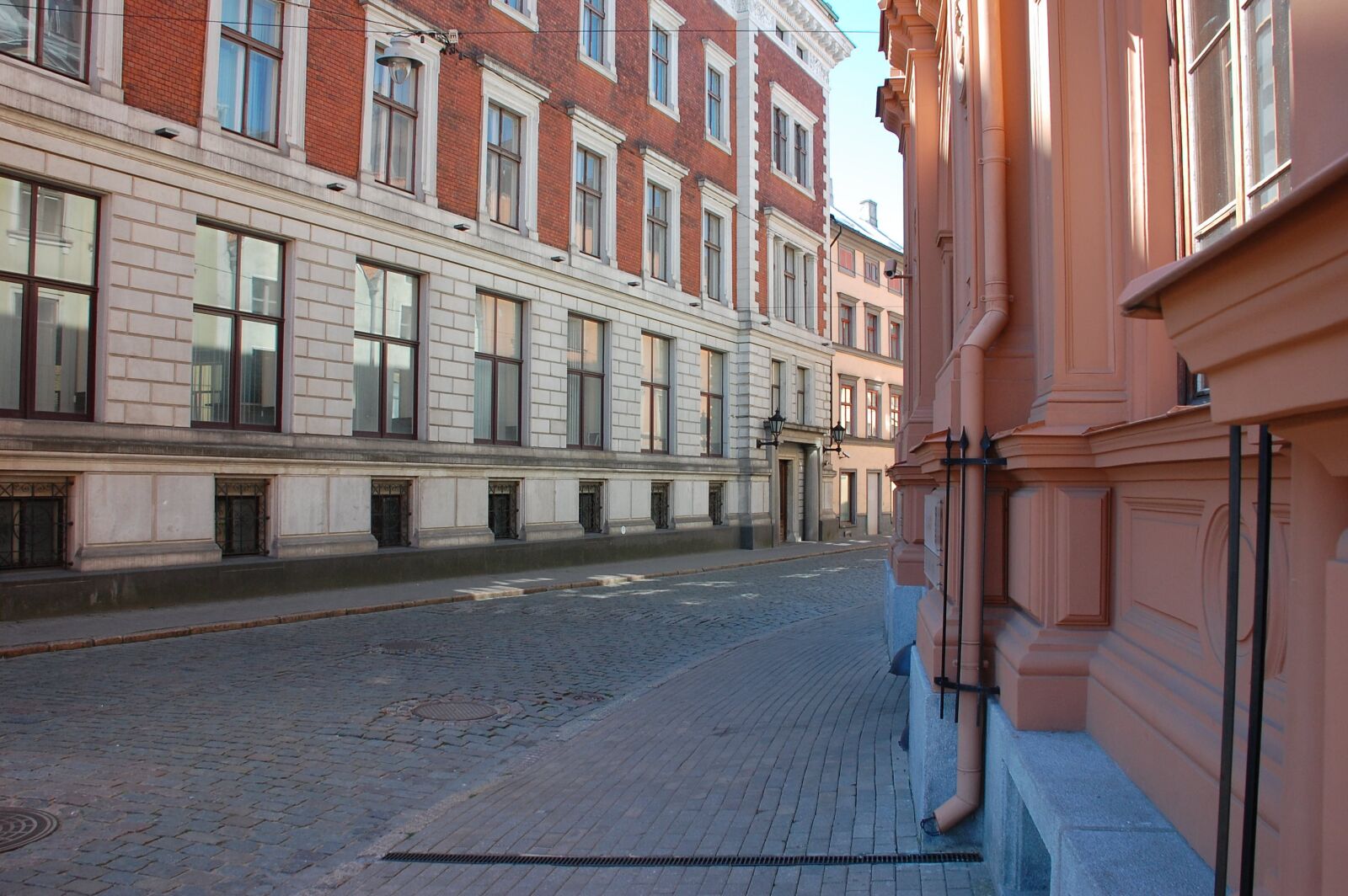 Nikon D40 sample photo. Architecture, house, window photography
