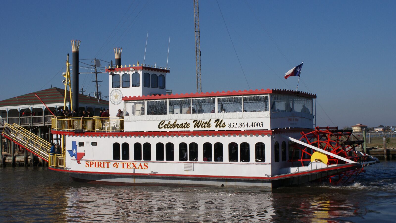 Sony Alpha DSLR-A200 sample photo. Galveston, boat, travel photography