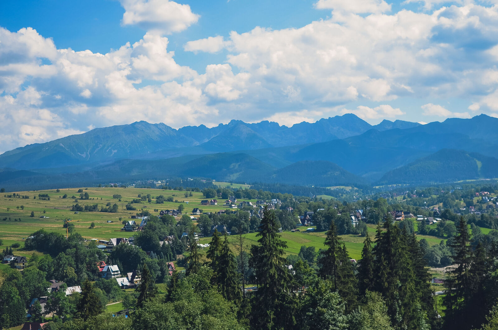 Nikon D5100 + Nikon AF-S DX Nikkor 35mm F1.8G sample photo. High, tatras, mountain, view photography
