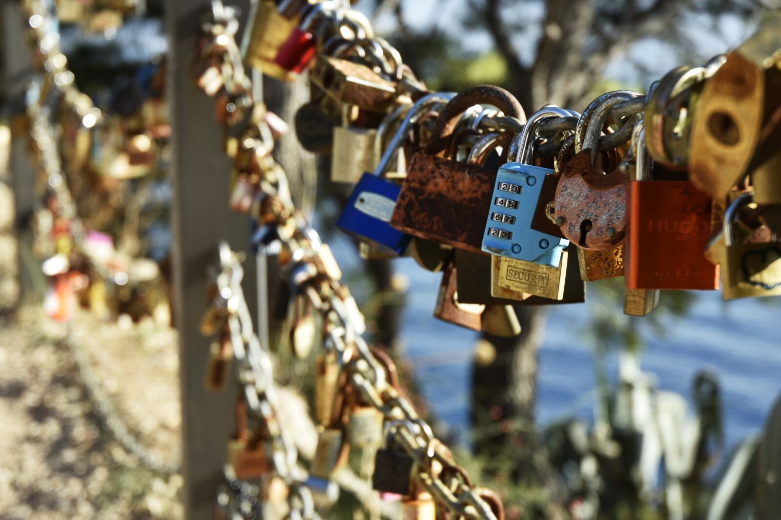 Nikon D7200 sample photo. Lock, colors, colorful photography