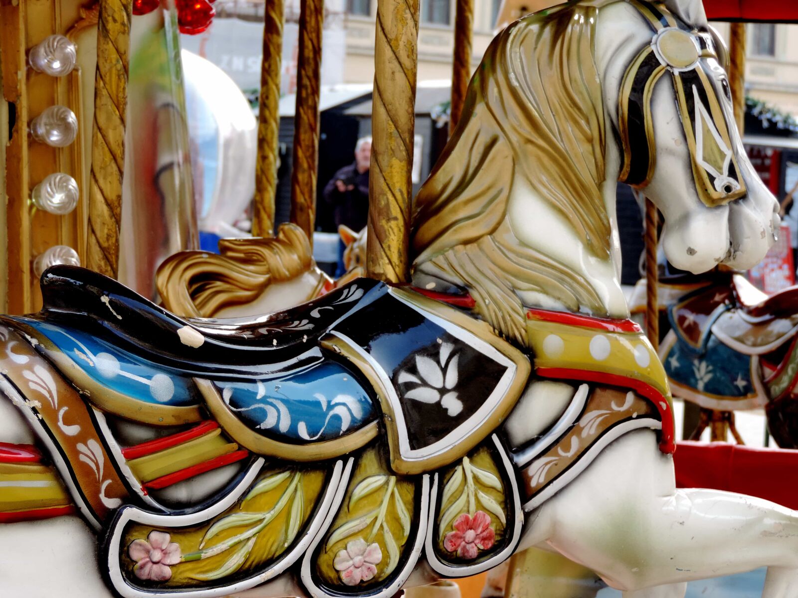 Nikon Coolpix P520 sample photo. Carousel, mechanism, ride, carnival photography