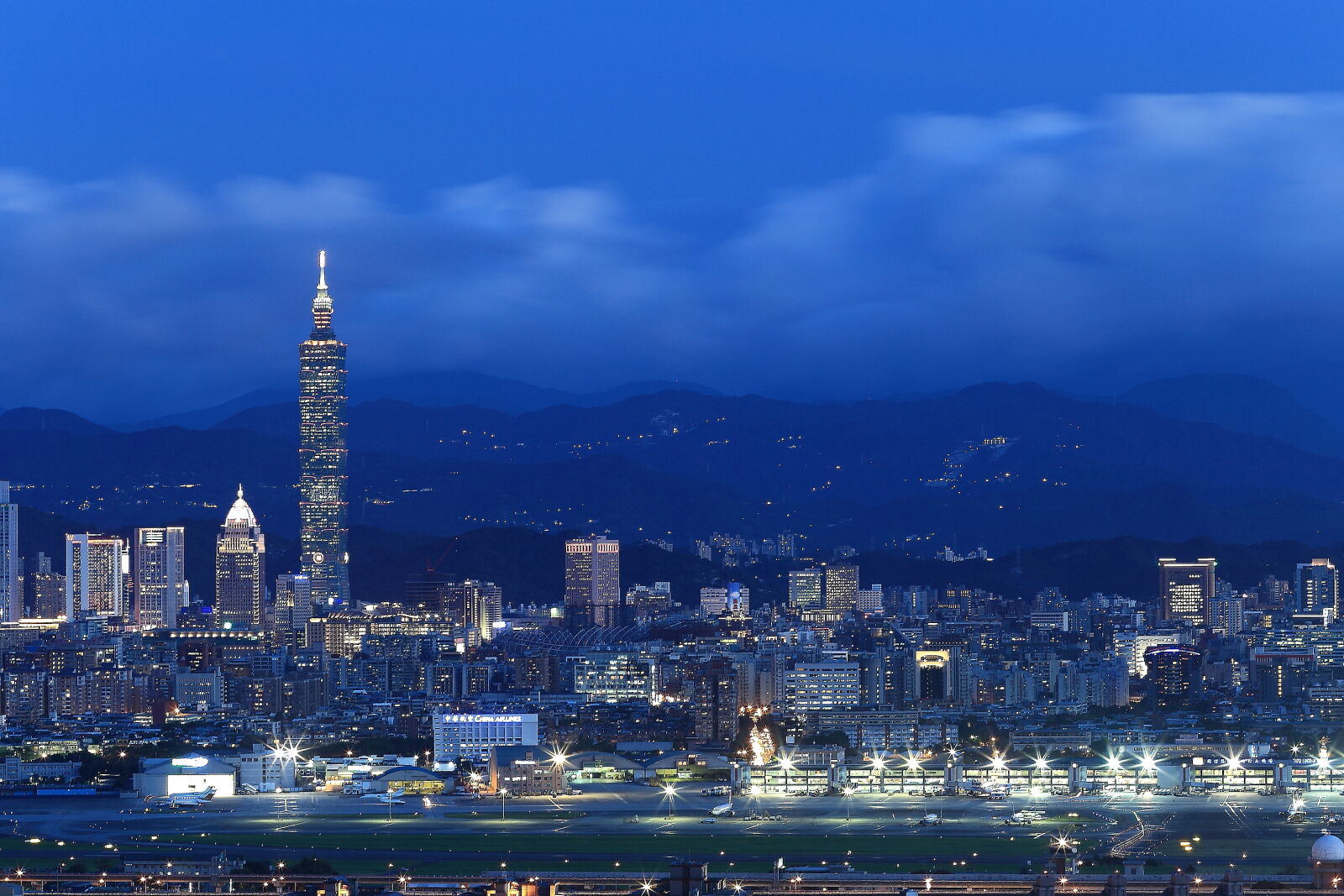 Canon EF 135mm F2L USM sample photo