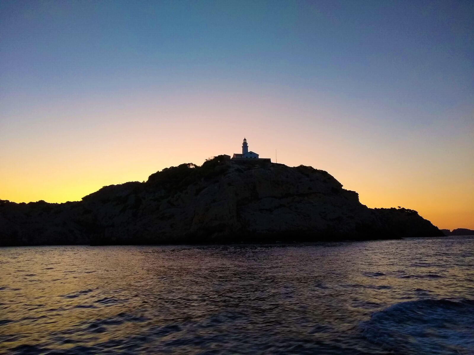 Motorola moto g(8) plus sample photo. Lighthouse, tower, sea photography