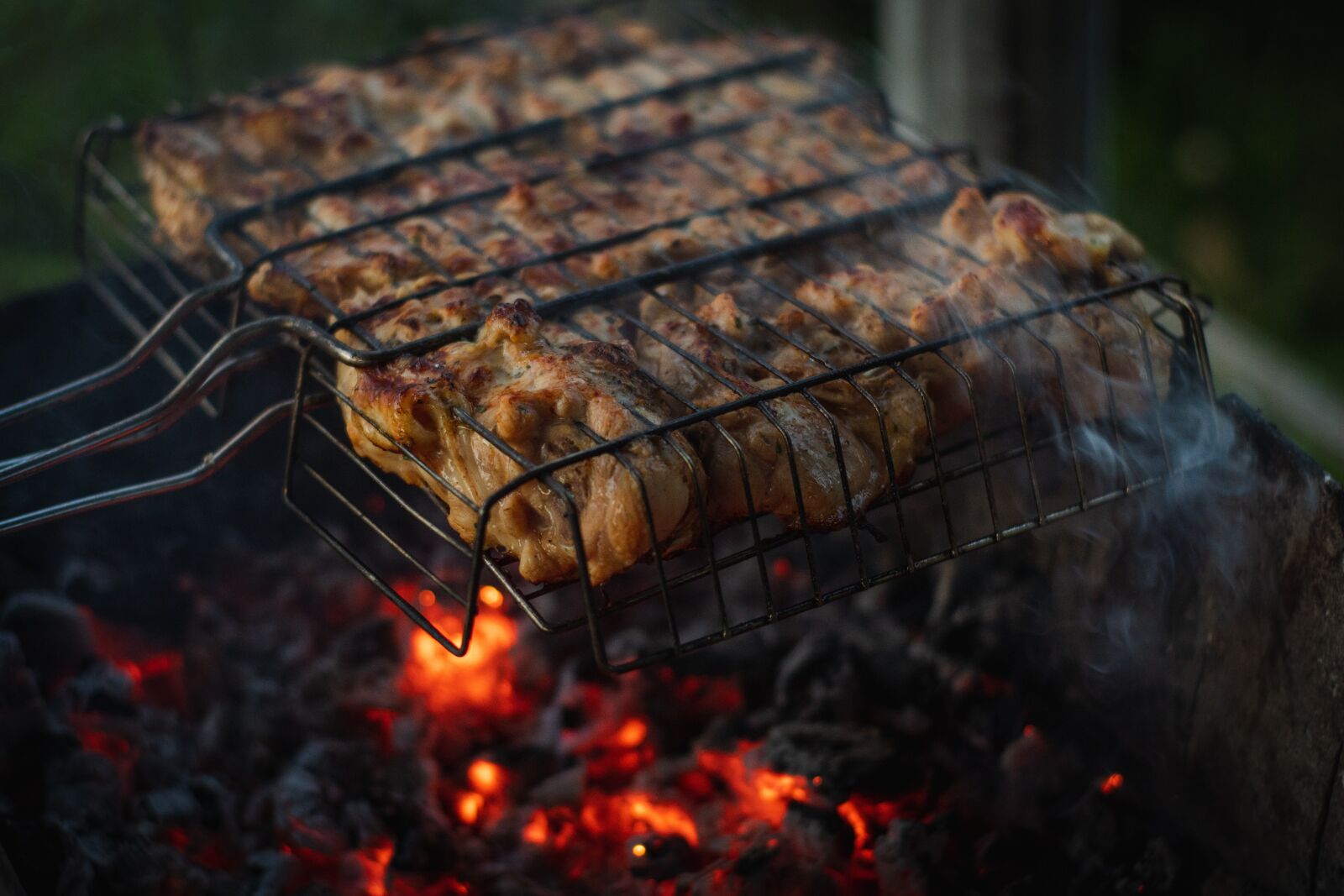 Sony a6400 sample photo. Meat, grill, coals photography
