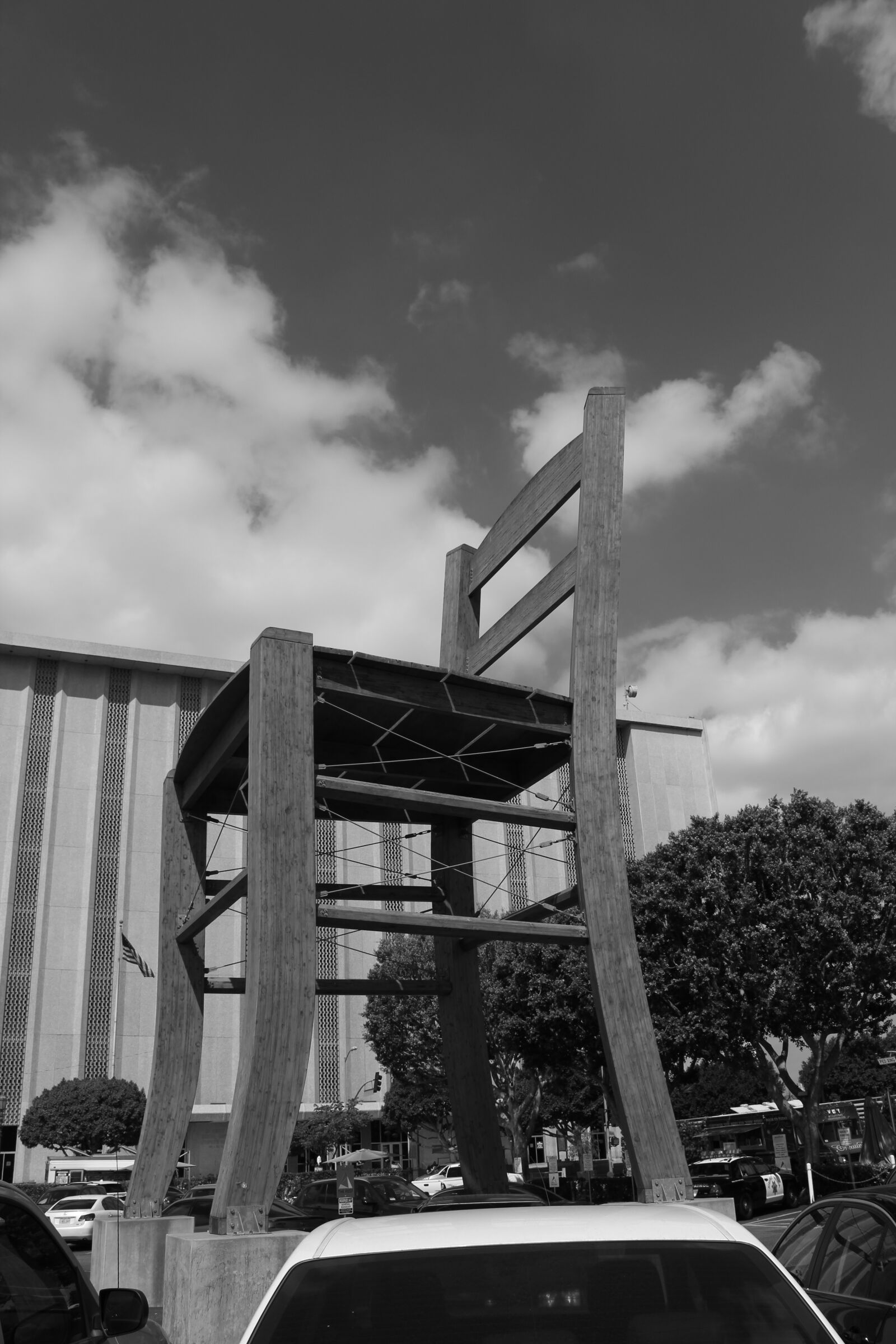 Canon EOS 550D (EOS Rebel T2i / EOS Kiss X4) sample photo. Chair, los angeles, black photography