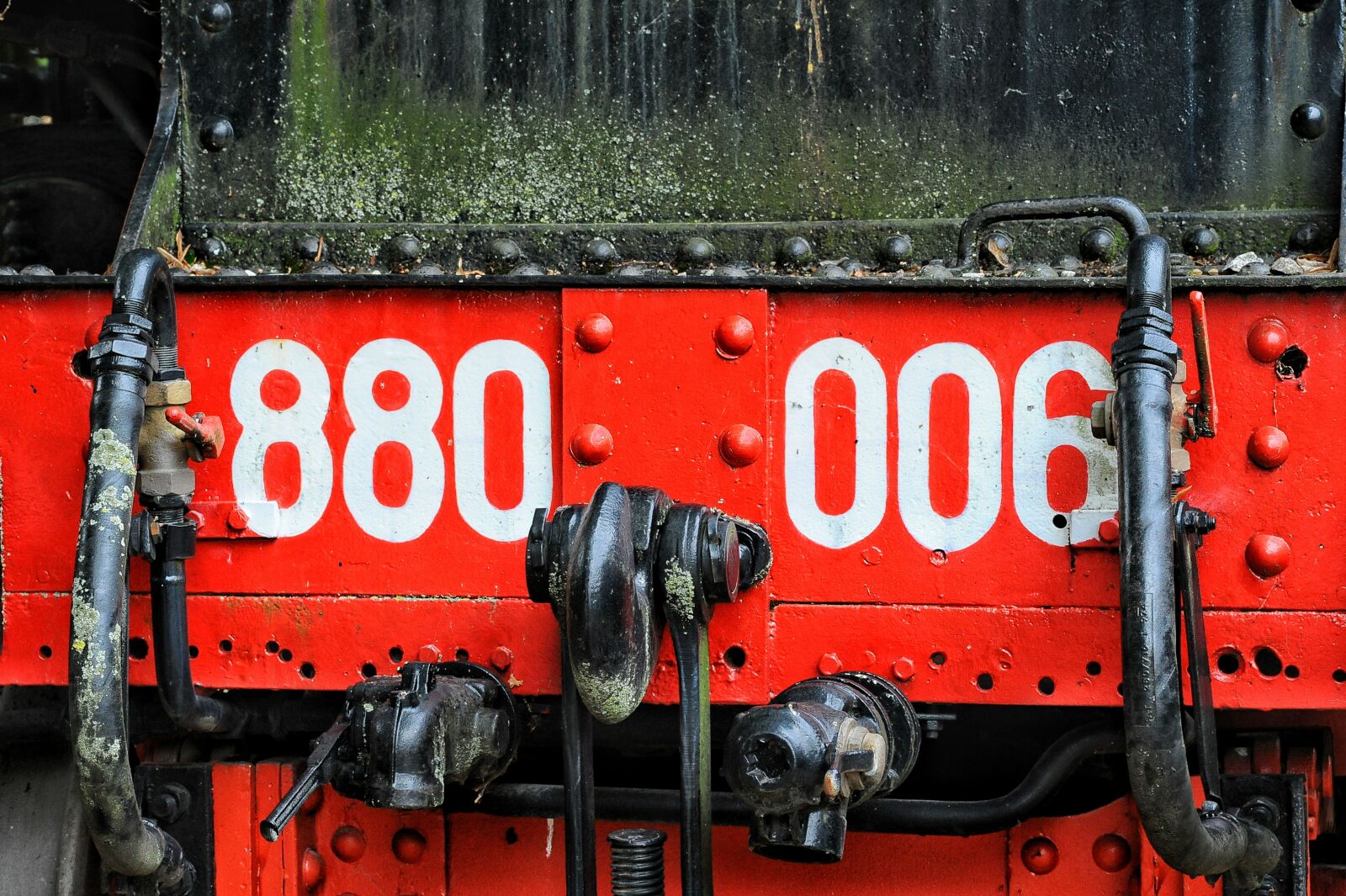Nikon D700 sample photo. Train, texture, iron photography