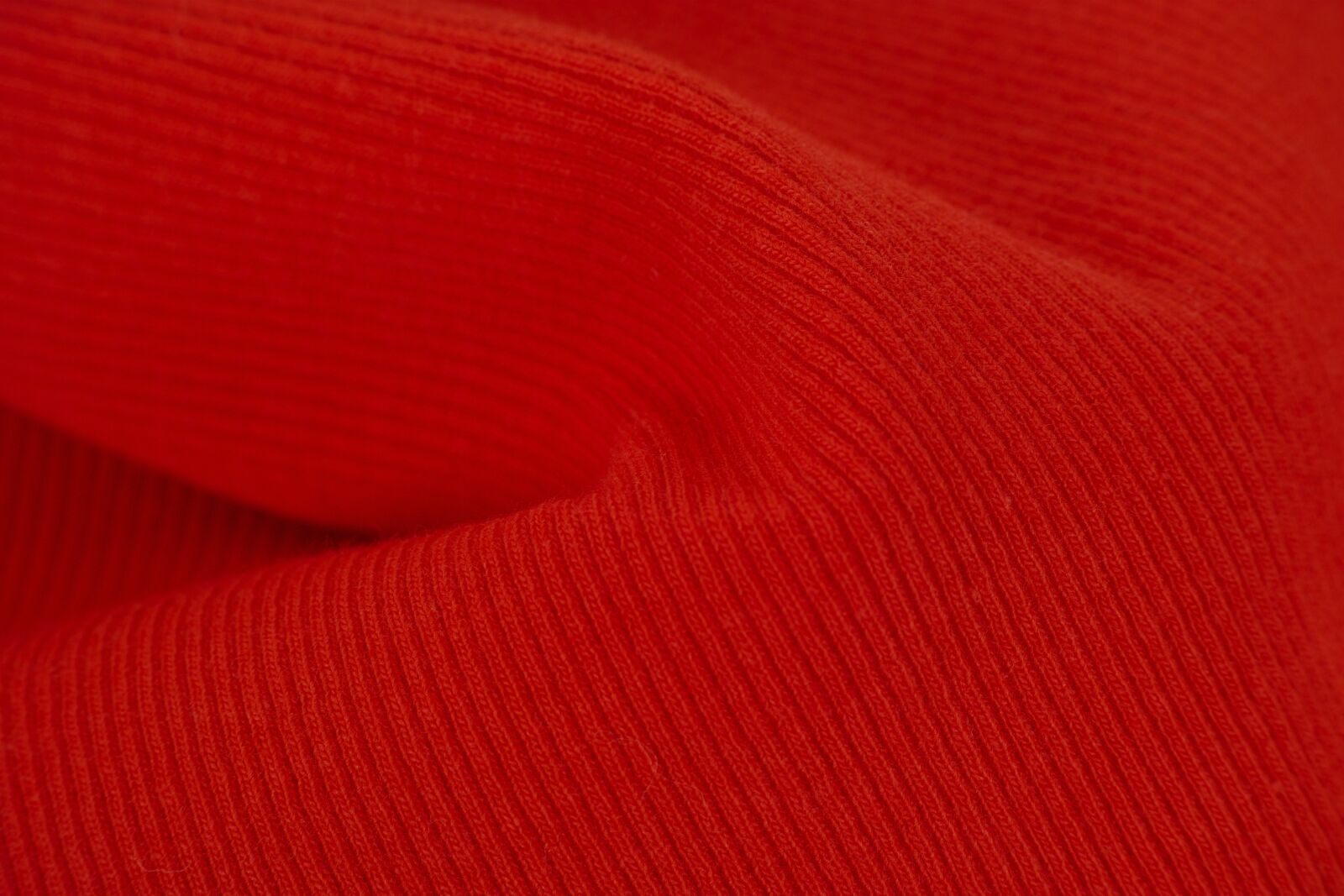 Sigma dp3 Quattro sample photo. Red, colors, fabric photography