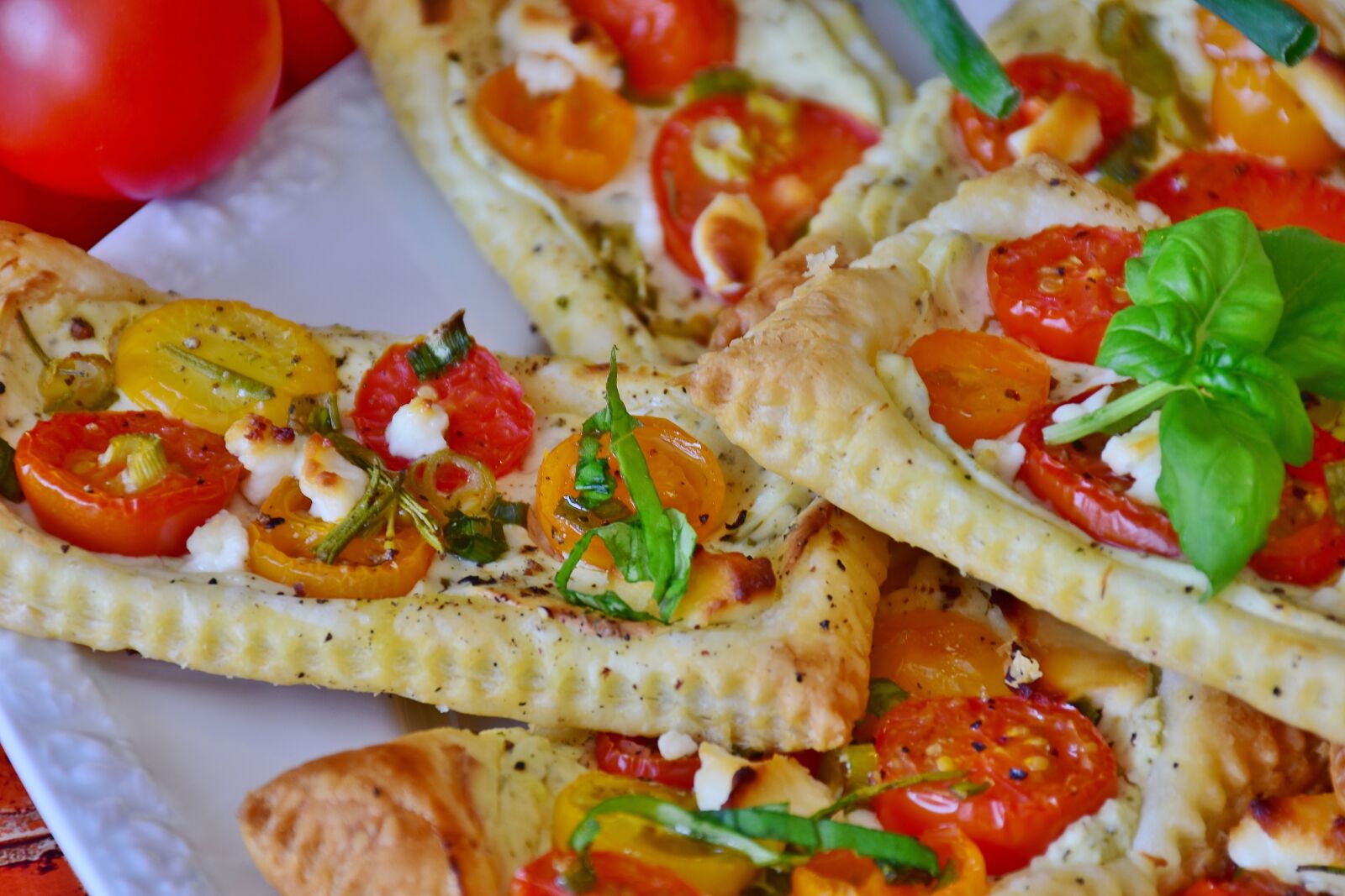 Nikon D7200 sample photo. Starter, puff pastry, tomatoes photography