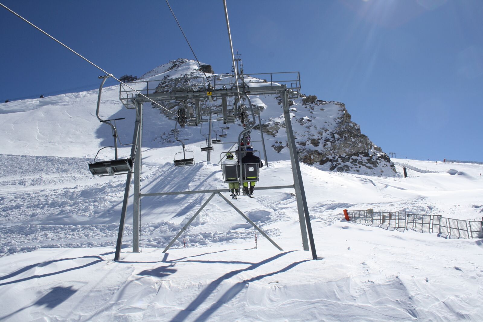 Canon EOS 1000D (EOS Digital Rebel XS / EOS Kiss F) sample photo. Ski lift, winter, alpine photography