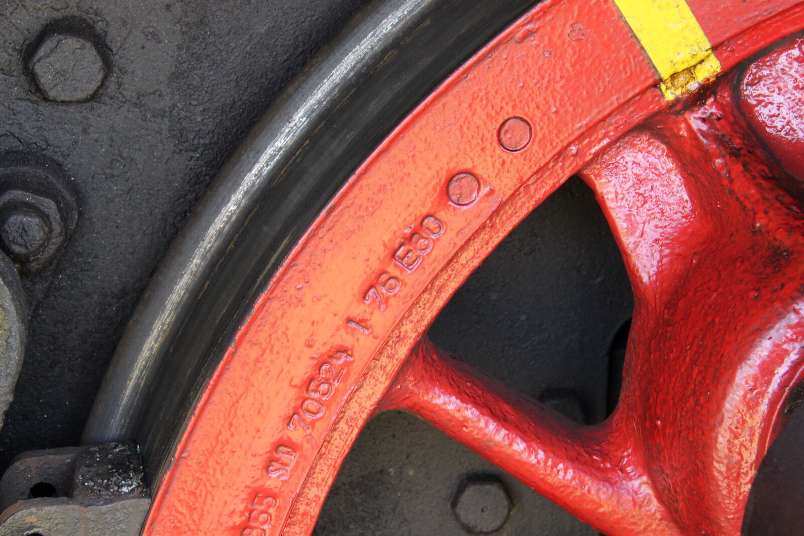 Canon EF-S 18-200mm F3.5-5.6 IS sample photo. Train, loco, wheel photography