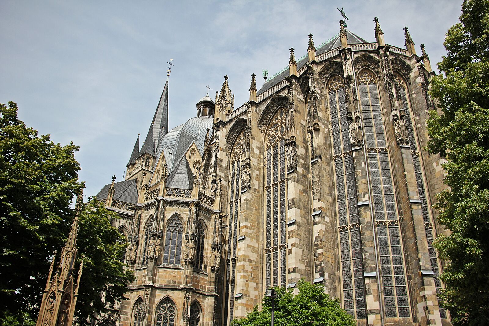 Canon EOS 550D (EOS Rebel T2i / EOS Kiss X4) sample photo. Aachen cathedral, dom, church photography