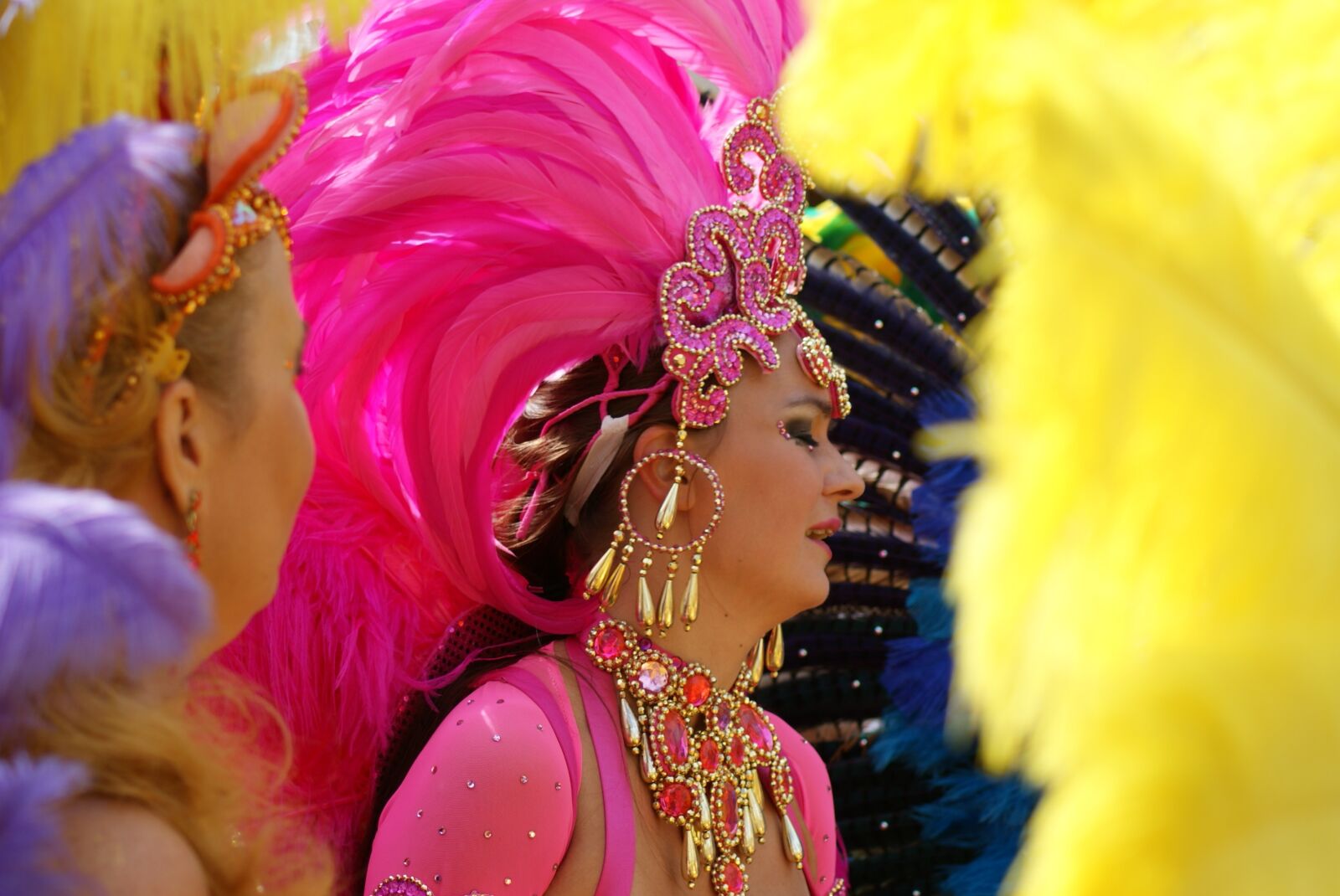 Sony Alpha DSLR-A200 sample photo. Color, carnival, colorful photography