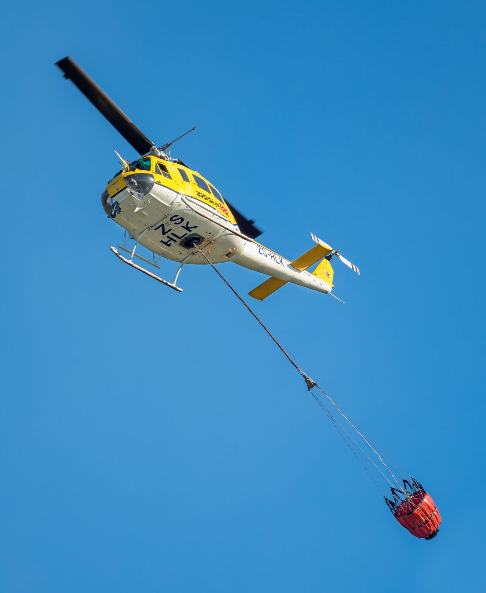 OLYMPUS M.300mm F4.0 sample photo. Firefighting helicopter, helicopter, sky photography