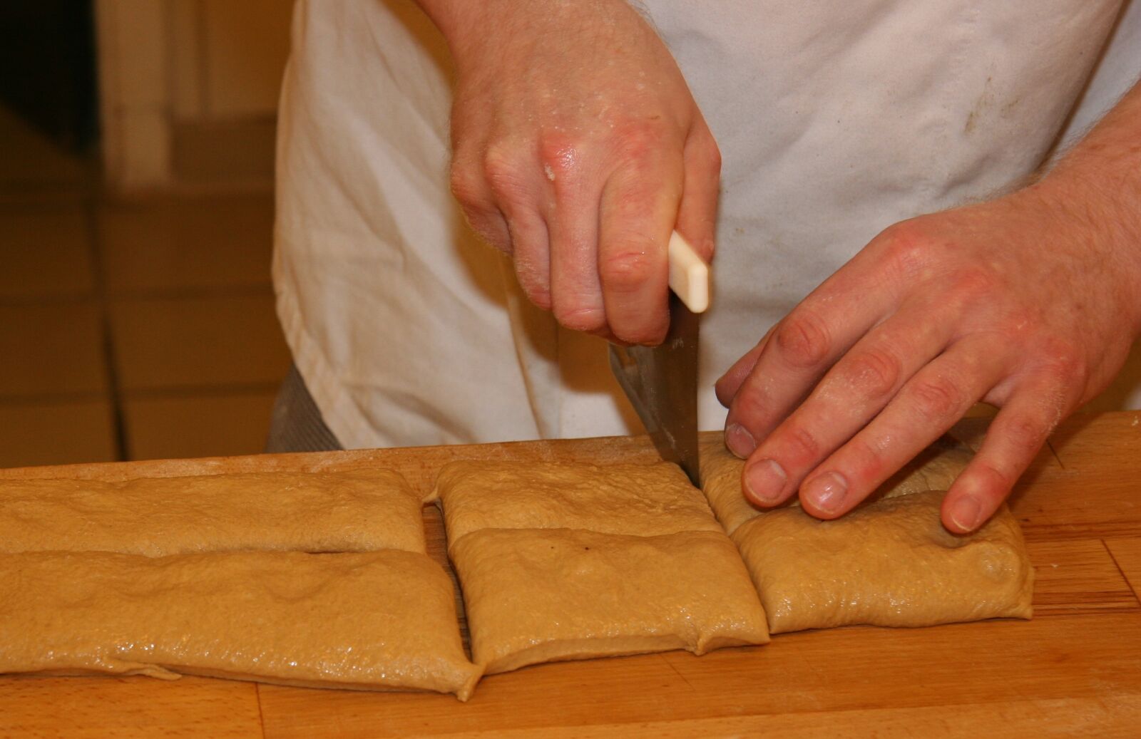 Canon EOS 20D sample photo. Ciabattastykker, bread, italian photography